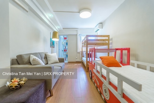 Hougang Avenue 5 (Hougang), HDB Jumbo #215746831
